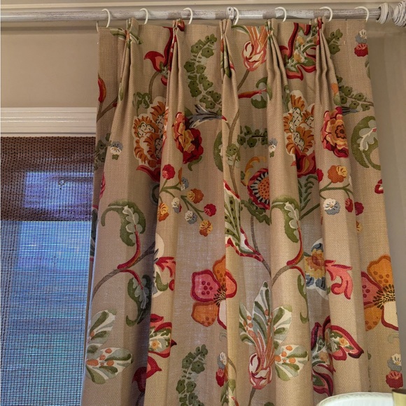 Custom drapes - Picture 2 of 3
